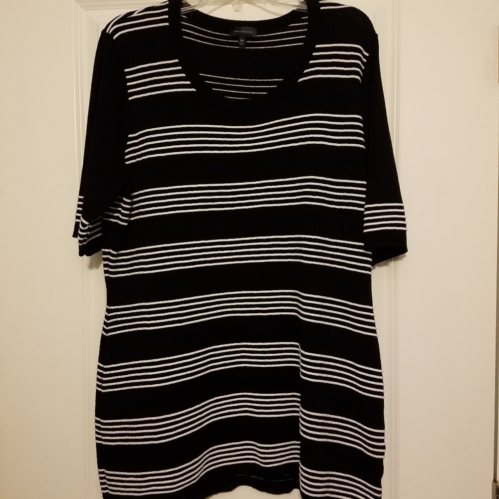 The Limited XXL Black White Striped Tunic Short